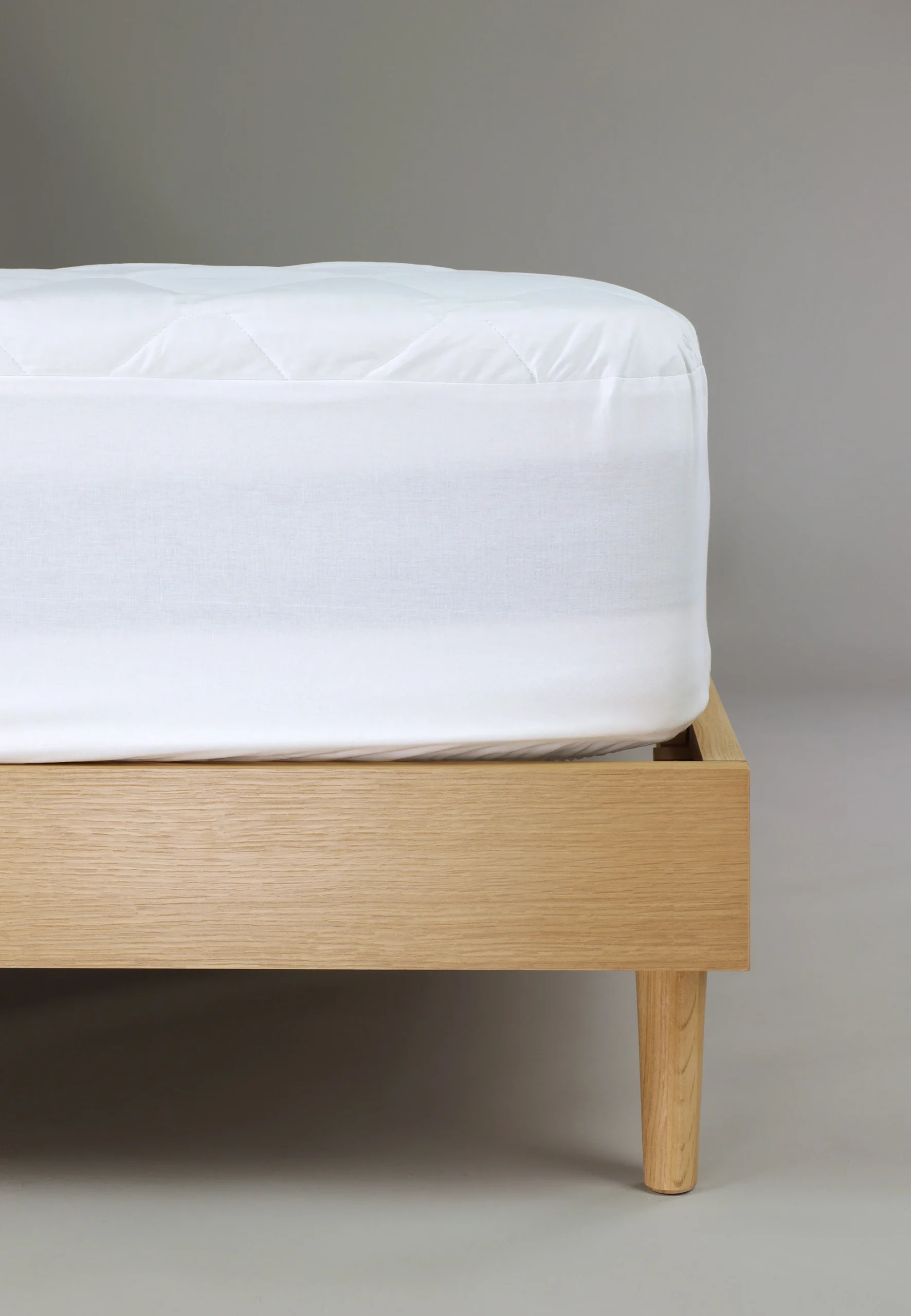 Coprimaterasso matrimoniale trapuntato in fibra Amicor Caleffi