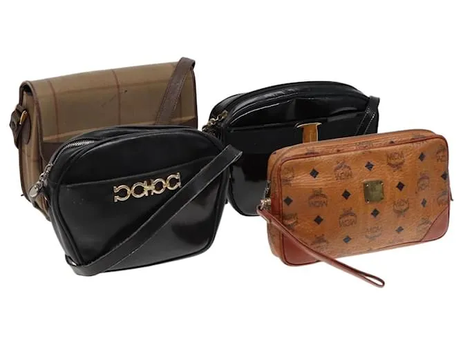 Salvatore Ferragamo Borsa a spalla Ferragamo MCM Burberrys in pelle PVC 4 pezzi marrone nero Auth ki4659