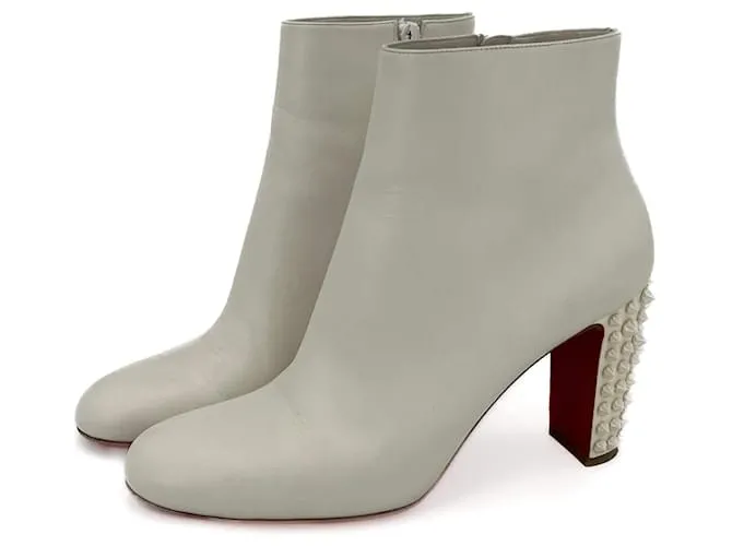 Christian Louboutin Stivali alti in pelle chiodati Spikoo 40 bianchi Bianco