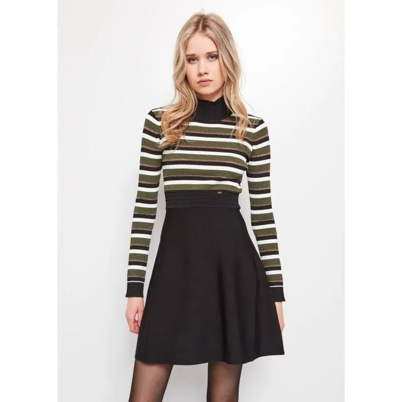 Abito con motivo a righe