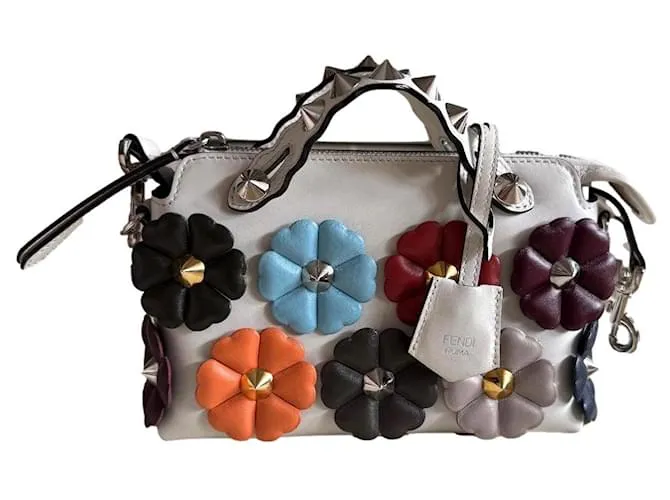 By The Way Fendi A proposito Bianco