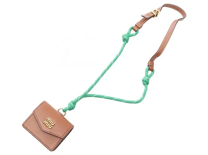 Miu Miu Trick Charm Charm in Pelle Marrone Verde