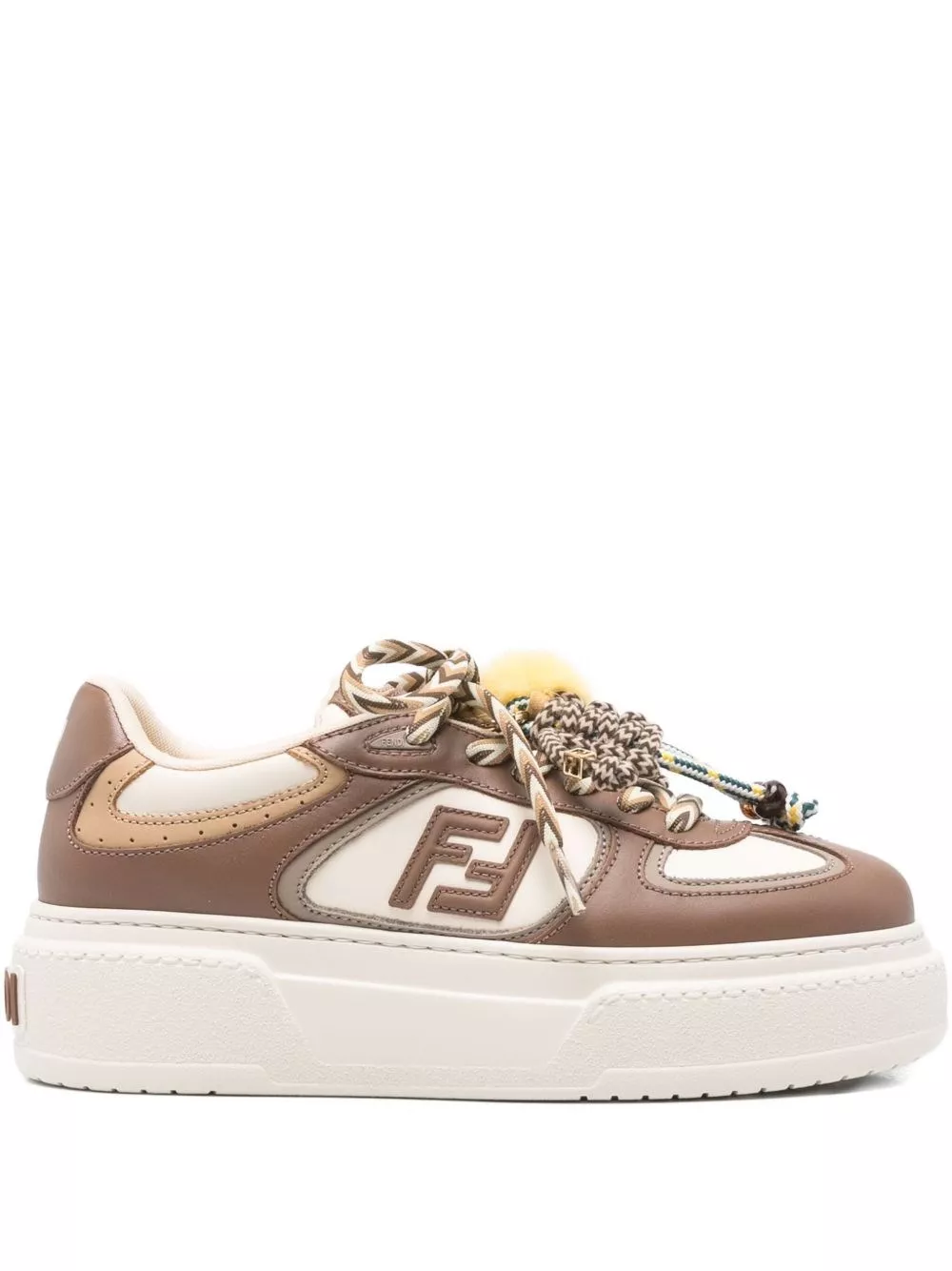 Sneaker fendi match con charm di Fendi