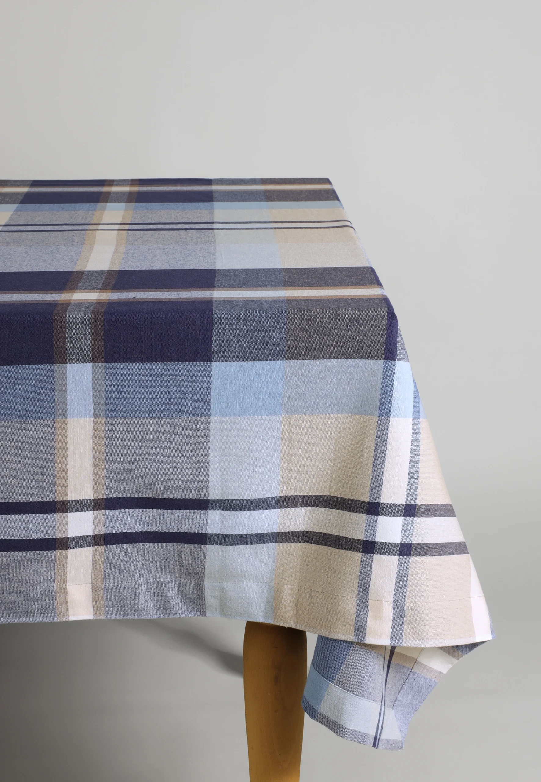 Tovaglia 140x180 mod.Madison a quadri Jolie 6 posti