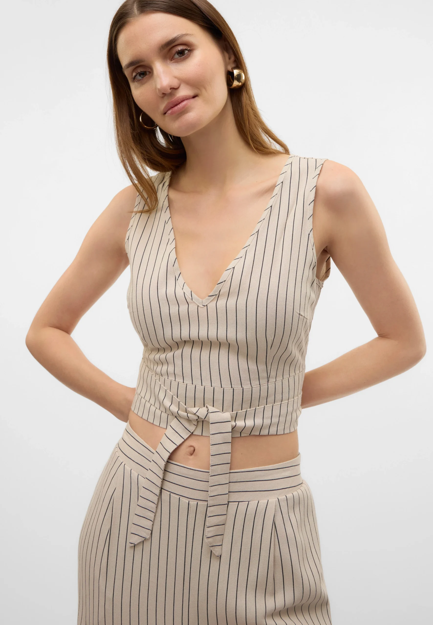 Top crop a righe con fiocco Vero Moda 10321619