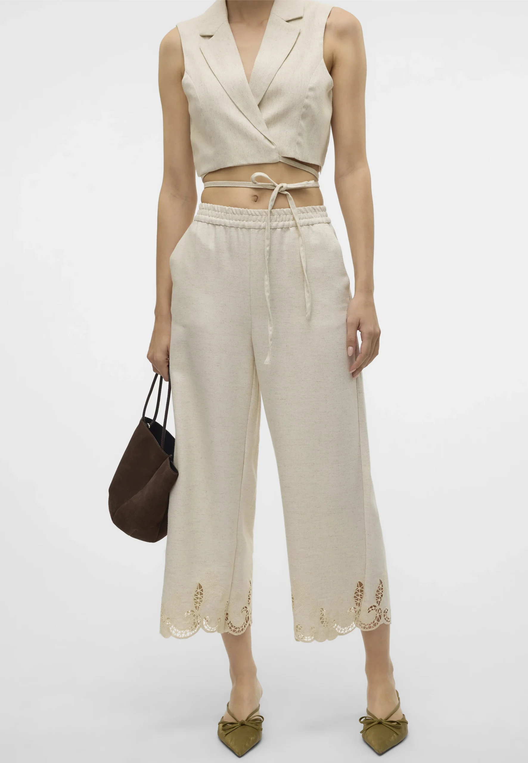 Pantalone cropped con fondo in macramè Vero Moda art.10324709