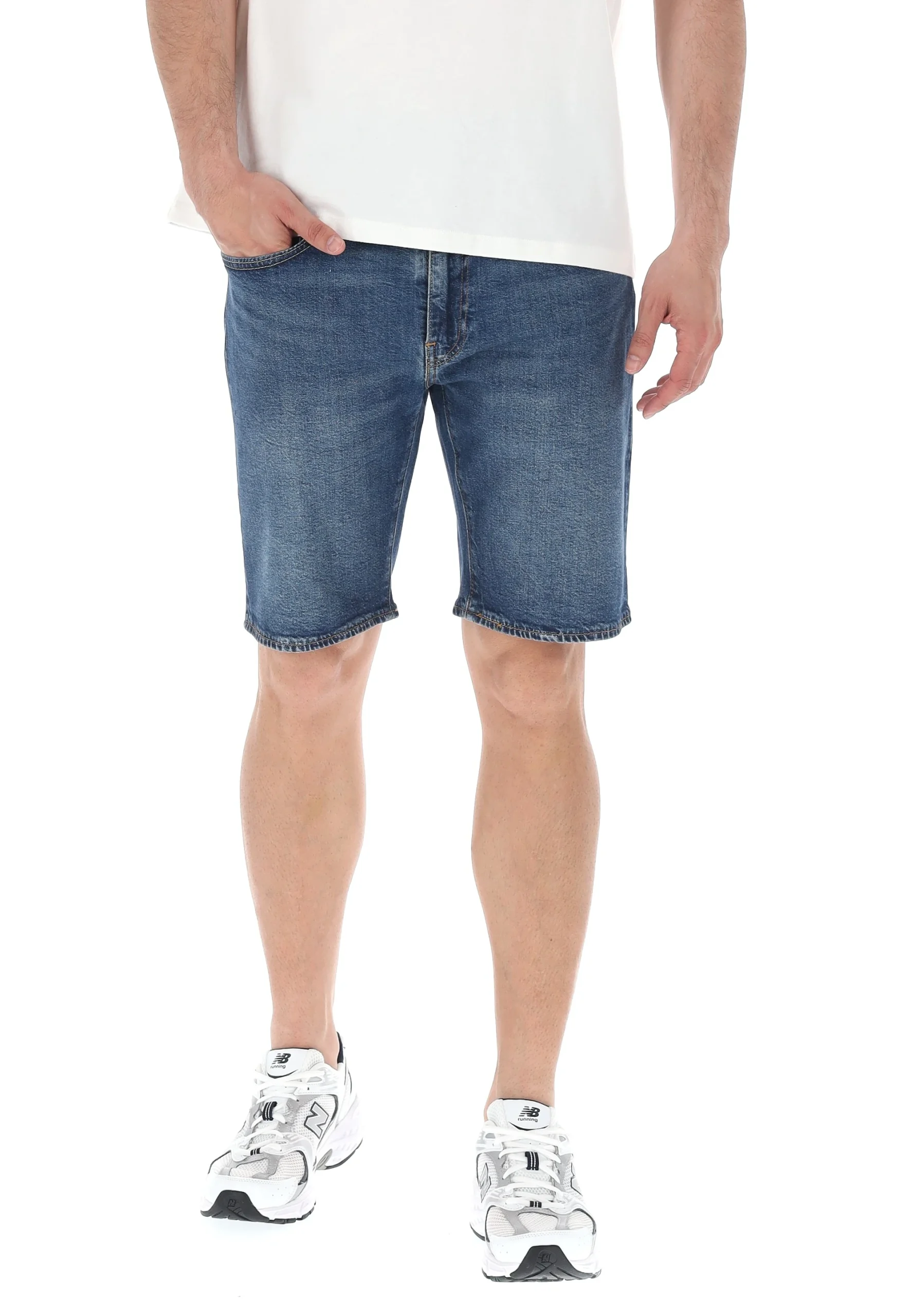 Bermuda in jeans uomo Levi's® mod. 405 Standard art.39864