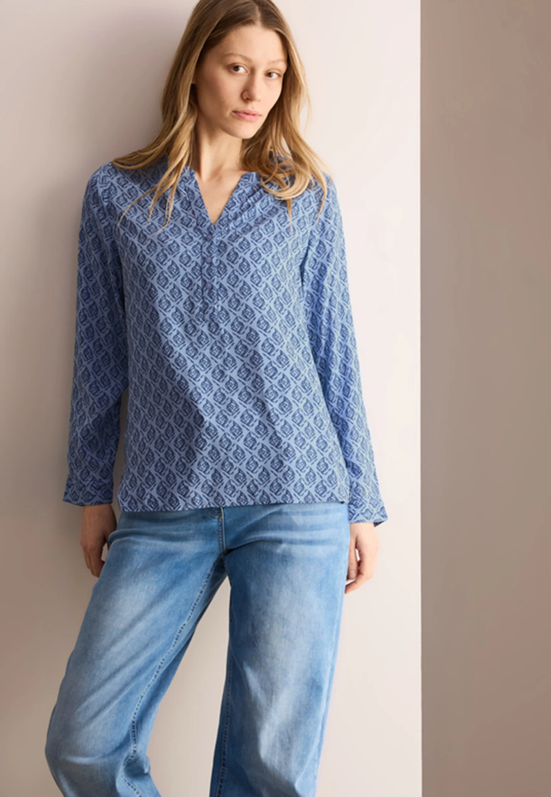 Blusa in viscosa fantasia all over serafino Cecil