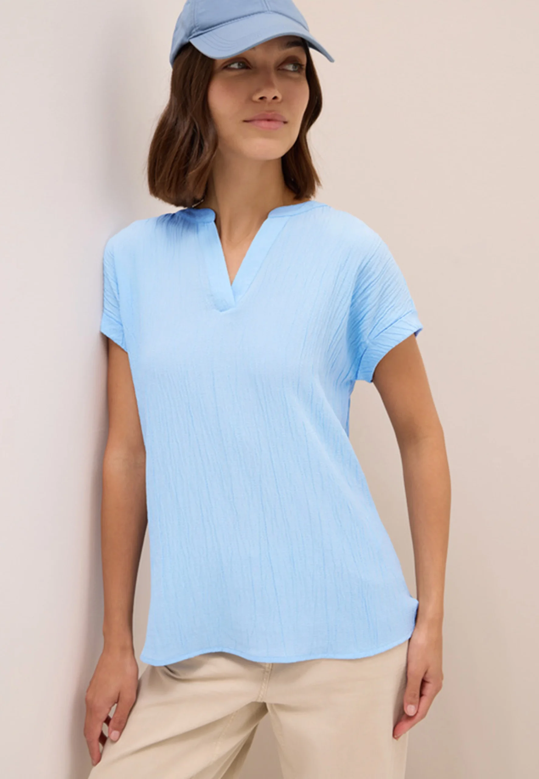 Blusa goffrata con scollo V Cecil art.345990