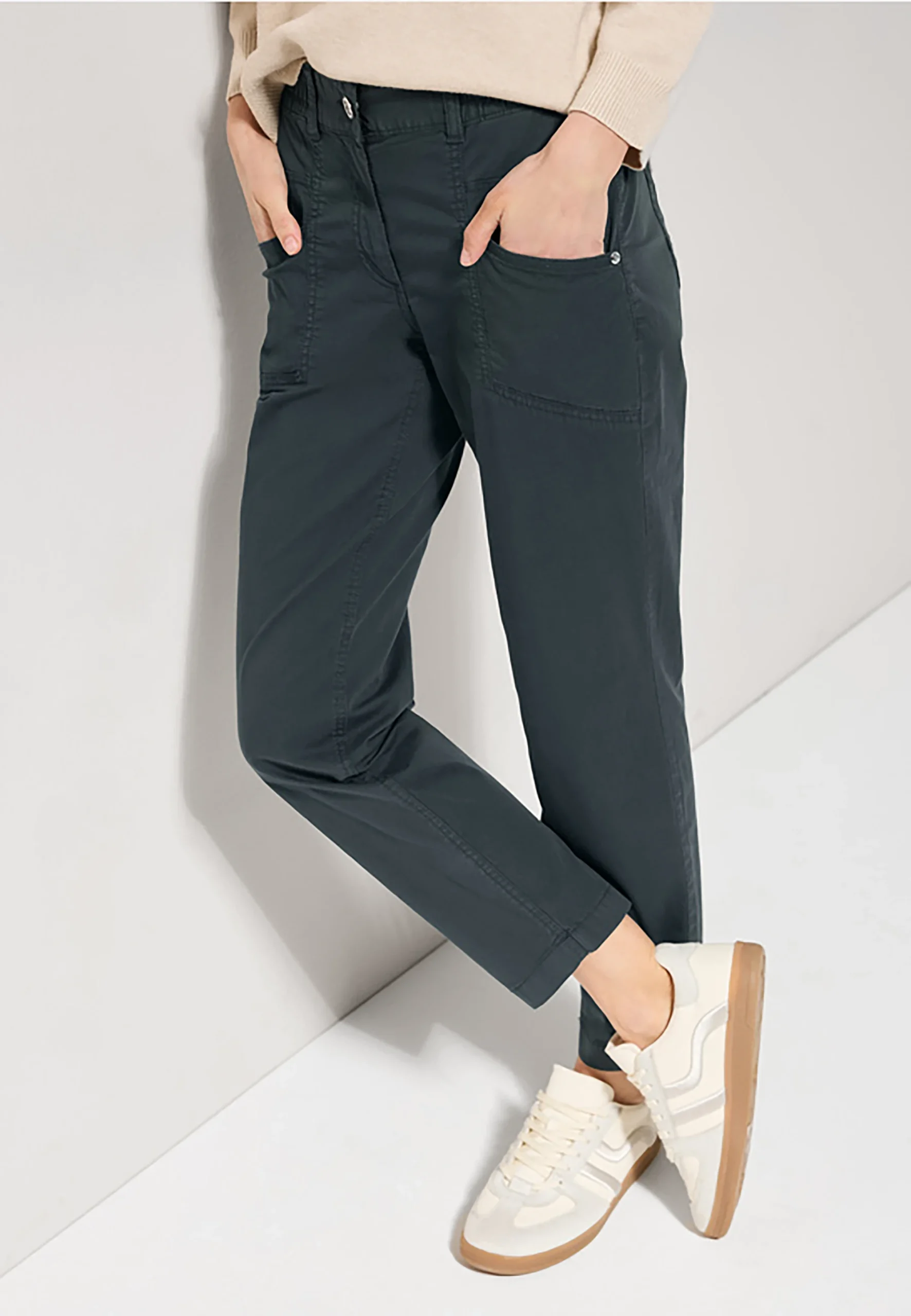 Pantalone alla cavilgia Cecil art.378900 con tasche fitigue