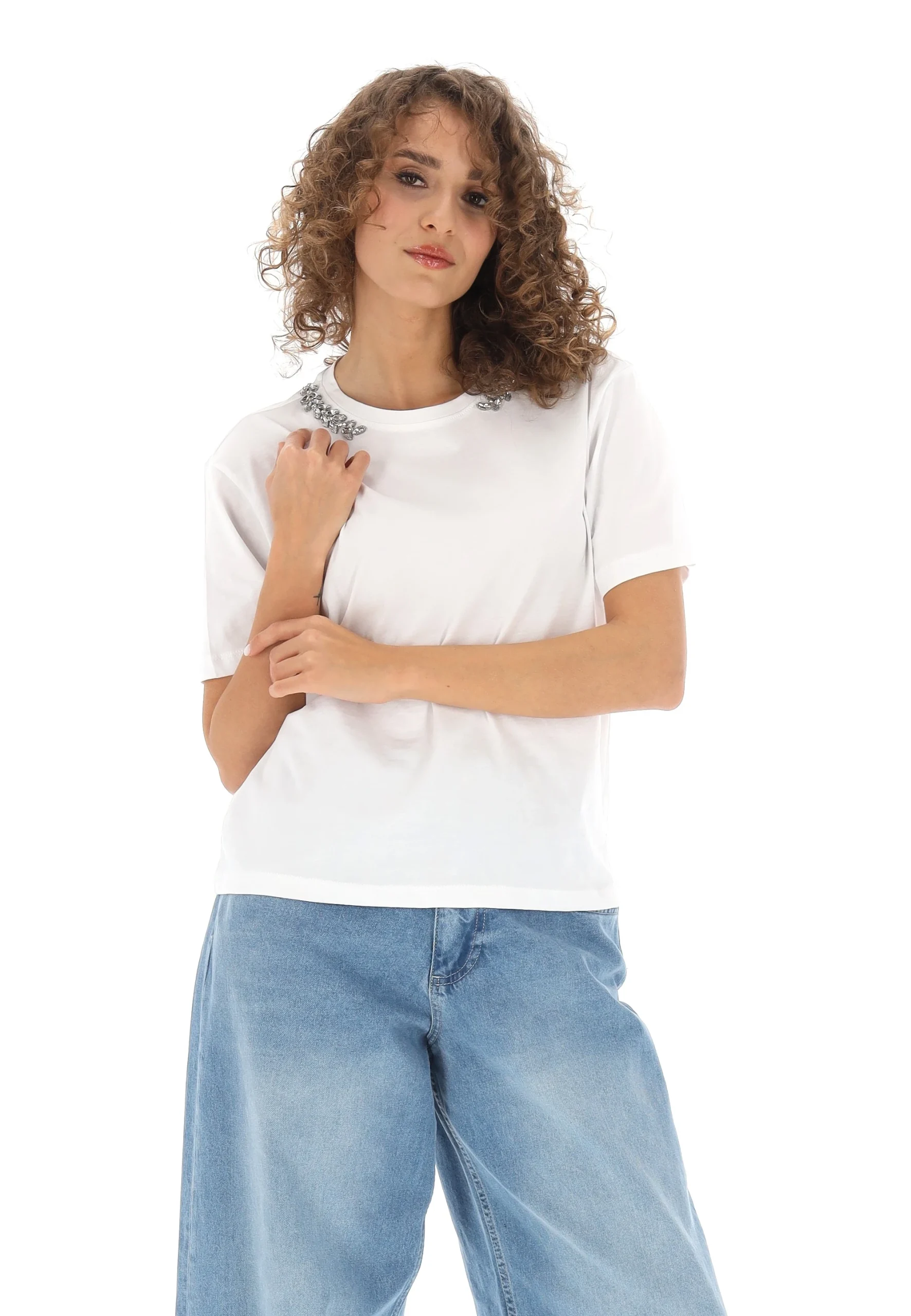 T-shirt Tiffosi con applicazioni strass collo