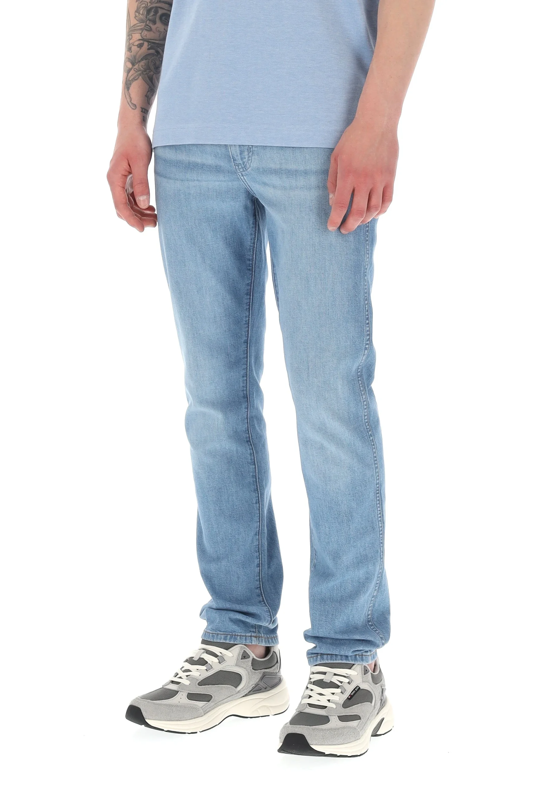 Jeans Wrangler leggeri mod. Larston