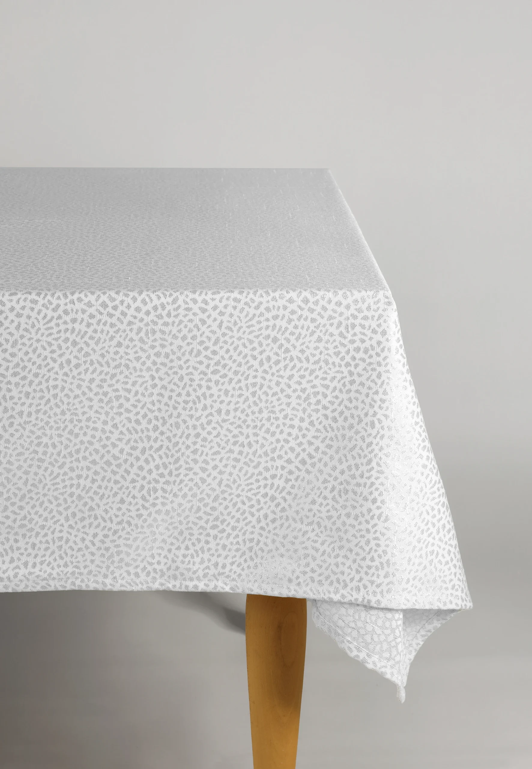 Tovaglia 140x240 Dreams con ricami maculati in lurex