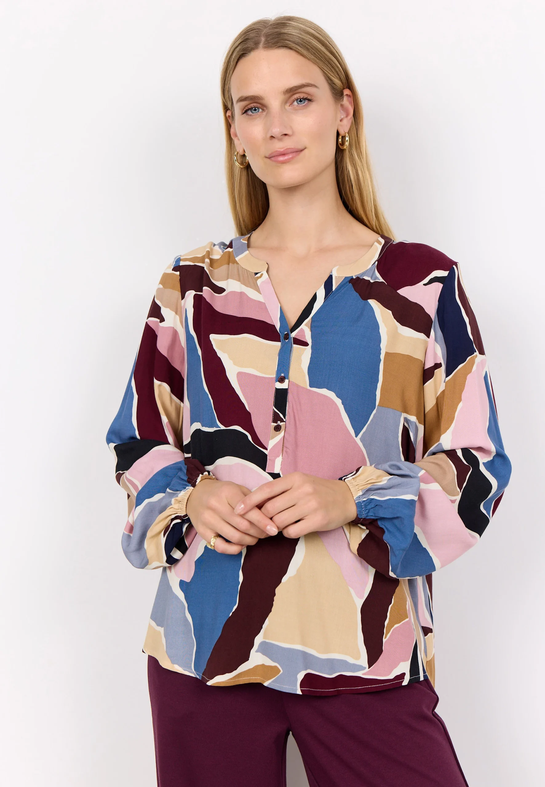 Blusa in viscosa fantasia astratta SoyaConcept