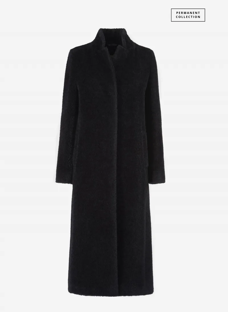 Maxi cappotto nero in lana e alpaca con collo a rever rovesciato