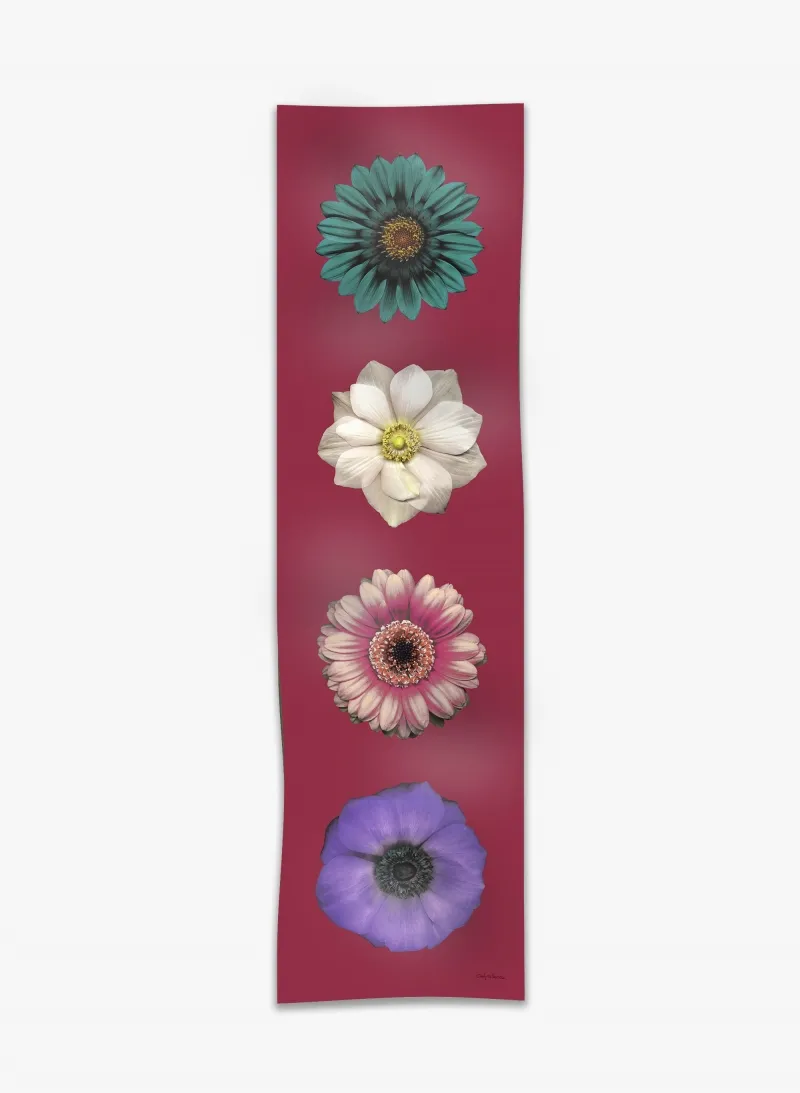 Sciarpa in twill di pura seta con disegno floreale rosa