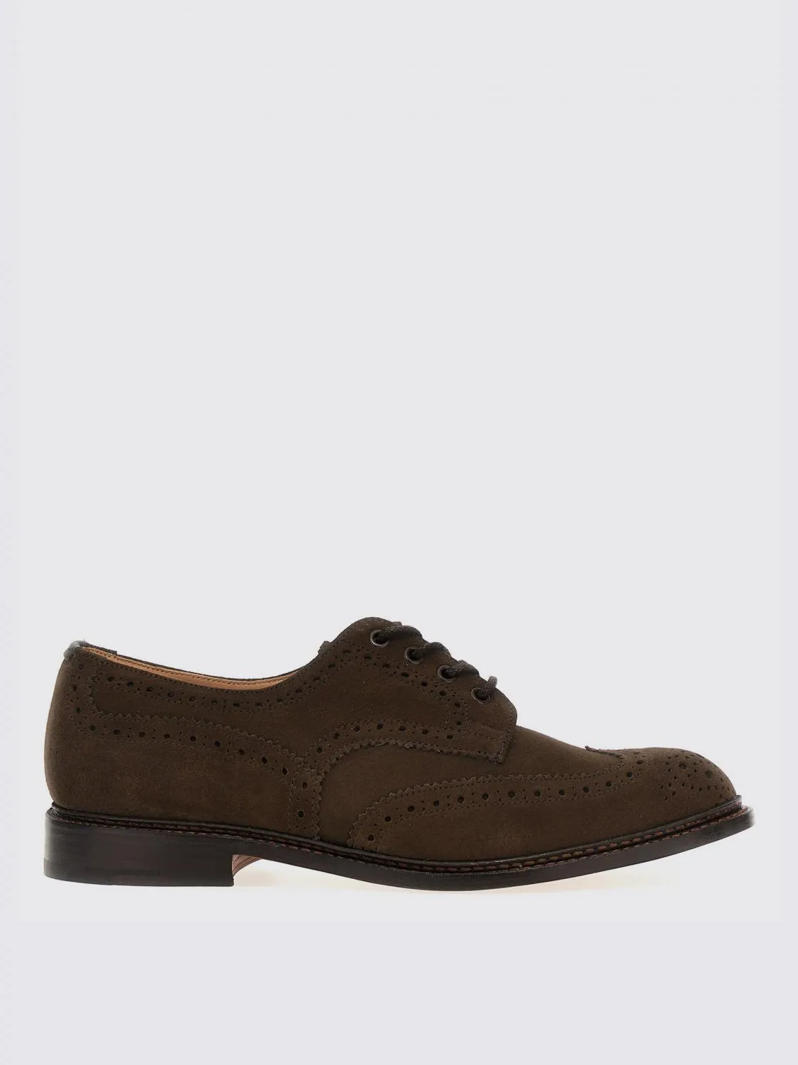 Derby Bourton Country Tricker's in camoscio con motivo brogue