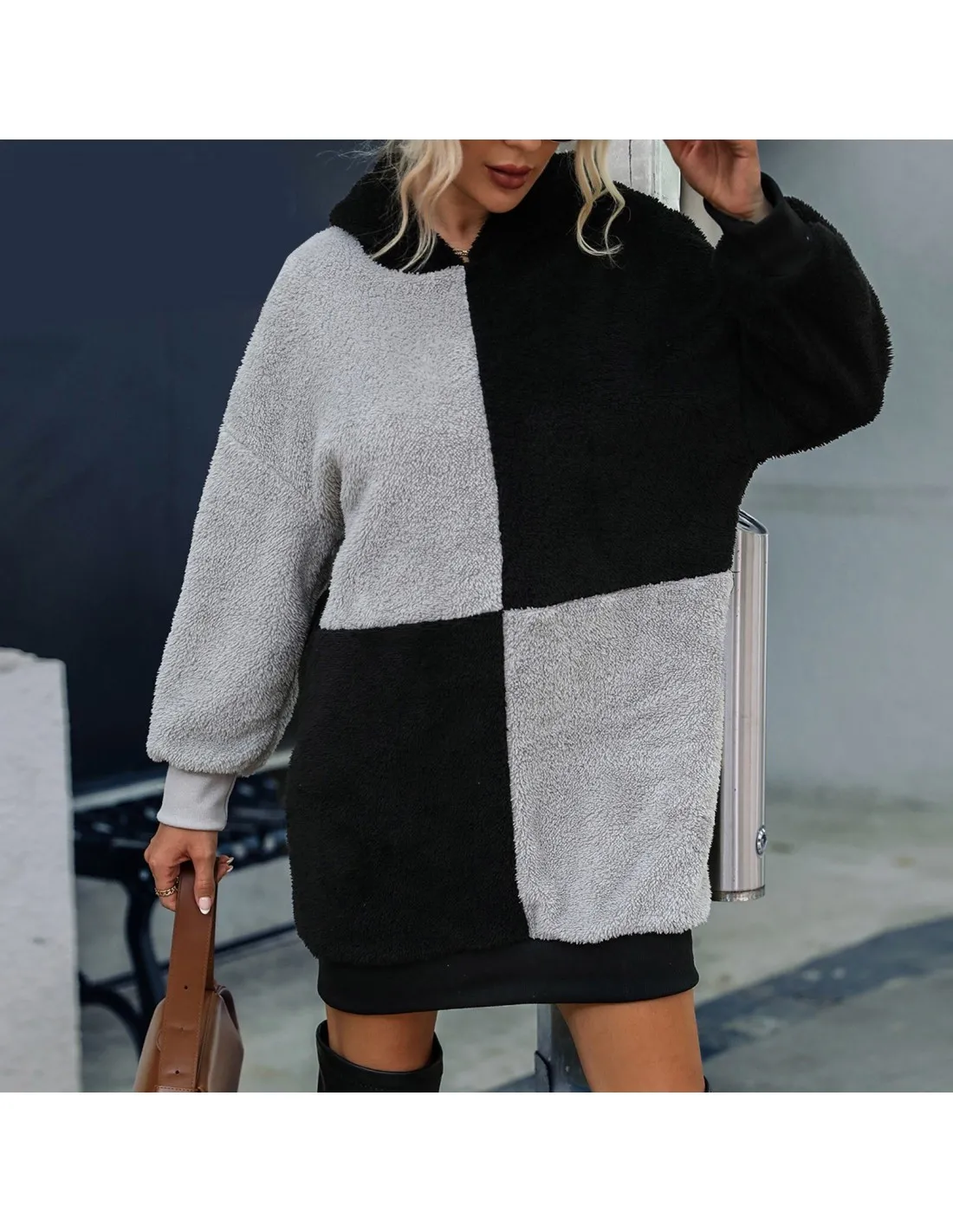 Womens Pullover Long Sleeved Hooded Loose Black Grey Color Matching Reversible Velvet Sweater Casual Sweatshirt For Wom